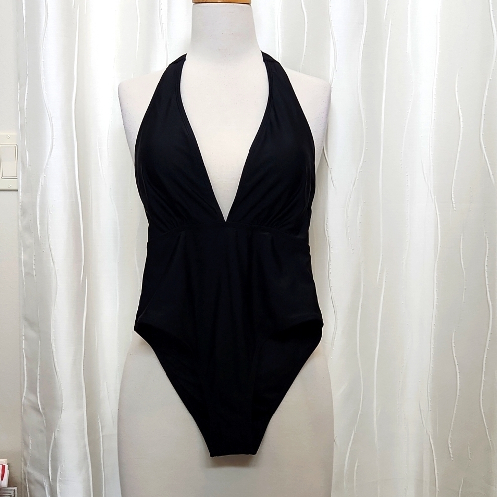 NWT Cupshe Black One Piece V-Neck Halter Swimsuit